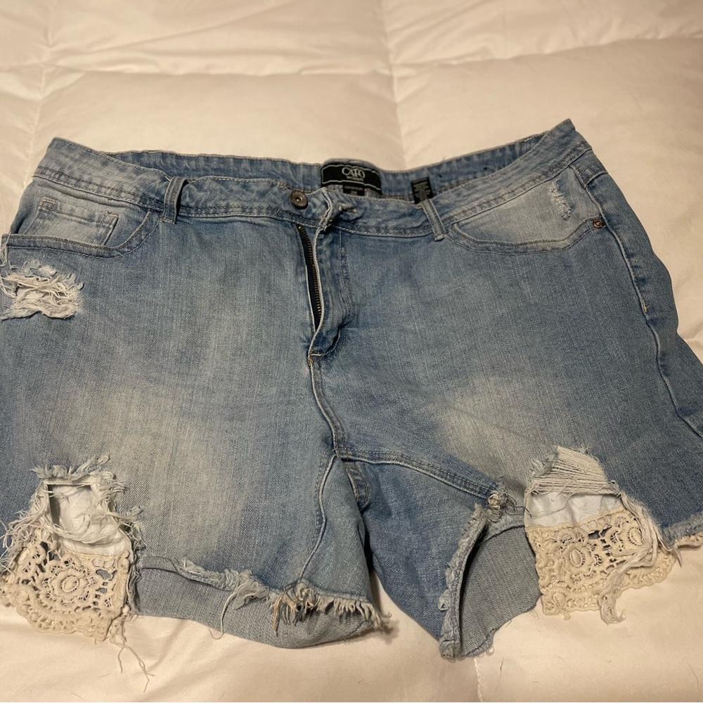 Women’s Cato plus size denim shorts size 22W